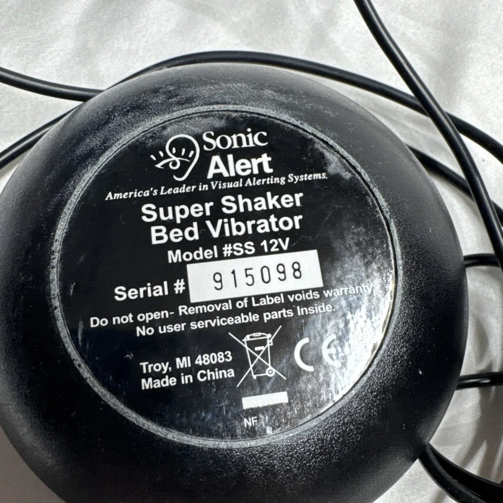 Sonic Alert Sonic Bomb Vibrating Alarm Clock with Bed Shaker TESTED WORKING